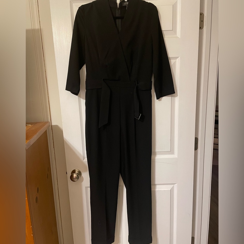 Classy black jumpsuit.